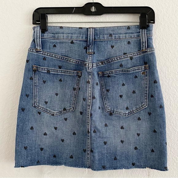 Madewell Stretch Denim Straight Skirt: Heart Print Edition Size 25 - Picture 5 of 17